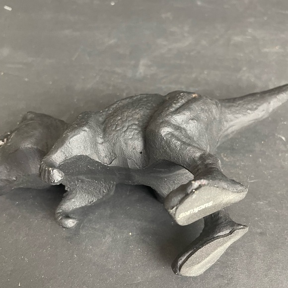 SuckUK T-Rex Iron Novelty Bottle Opener - Picture 6 of 8